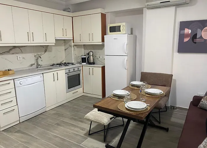 Lejlighed Your New, Comfortable And Cozy In The Center Seferihisar