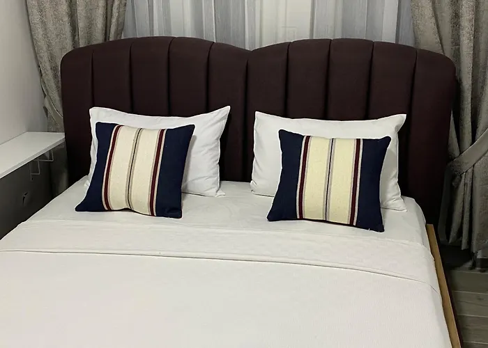 Your New, Comfortable And Cozy In The Center