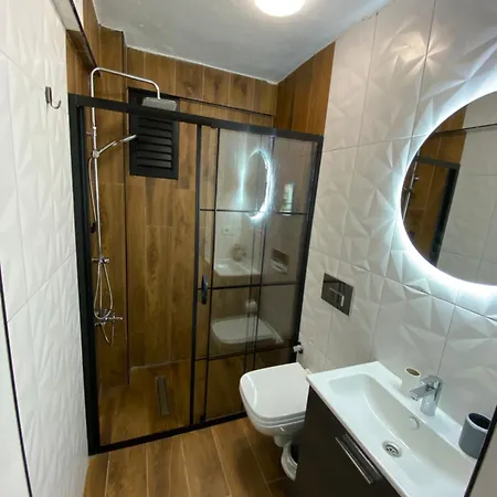 Your New, Comfortable And Cozy In The Center *