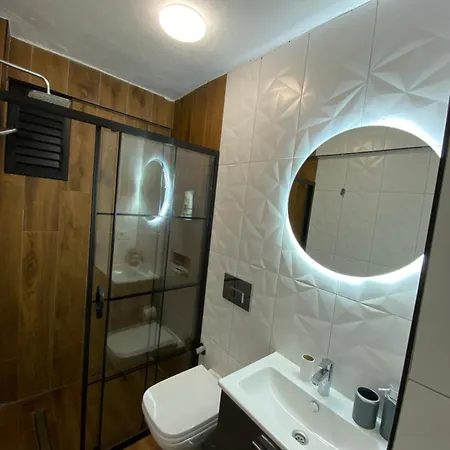 Your New, Comfortable And Cozy In The Center