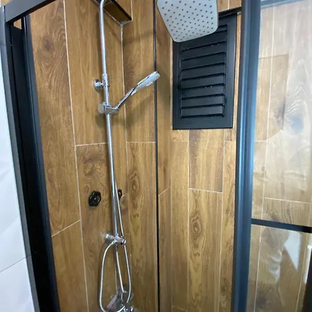 Your New, Comfortable And Cozy In The Center *