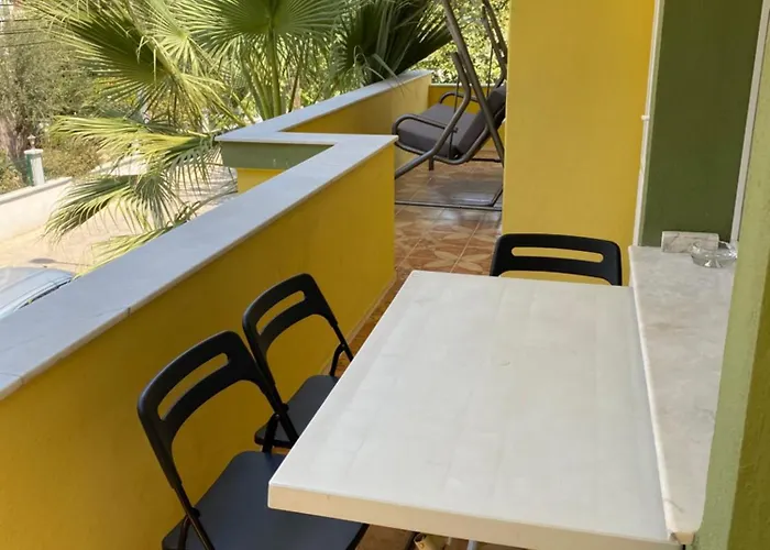 Your New, Comfortable And Cozy In The Center * Seferihisar